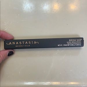 Anastasia Beverly Hills Brie Wiz BLONDE